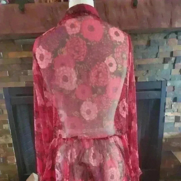 Floral print sheer top - Picture 2 of 5